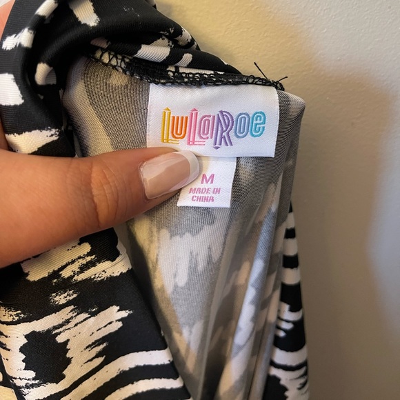 LuLaRoe Medium Olivia Geometric Aztec Hi-Low Skirt Print with Yoga Waistband - Picture 6 of 8